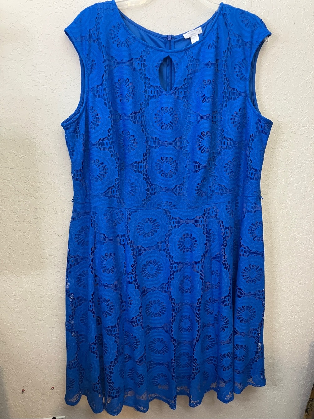 London Times Royal Blue Sleeveless Lacy Midi Dress